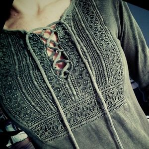 🍀 Lucky Brand Lace Up detailed Long Sleeve Olive